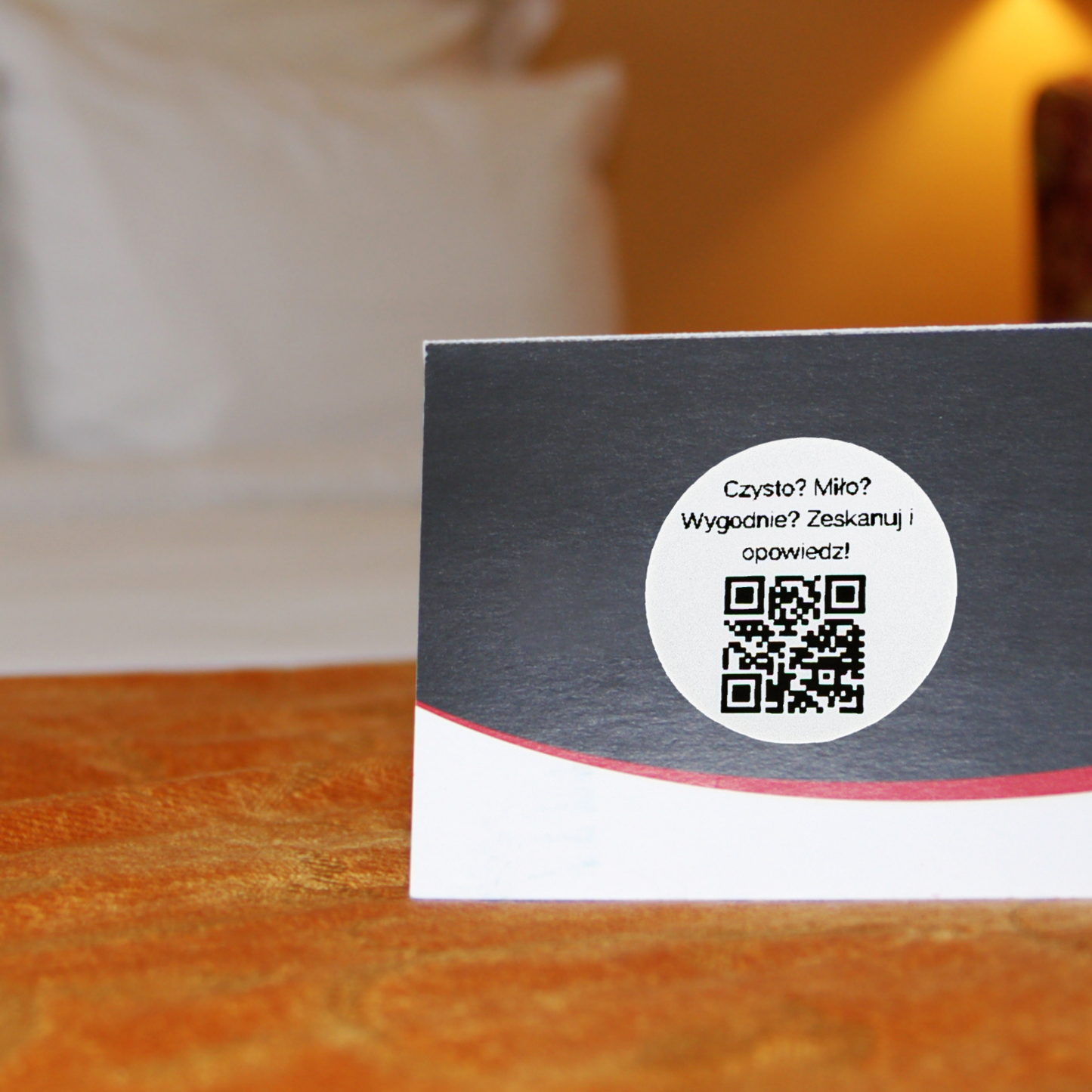Naklejka QR opinie Google „Czysto? Miło? Wygodnie? Zeskanuj i opowiedz!” hotel pensjonat 3cm zestaw 468szt