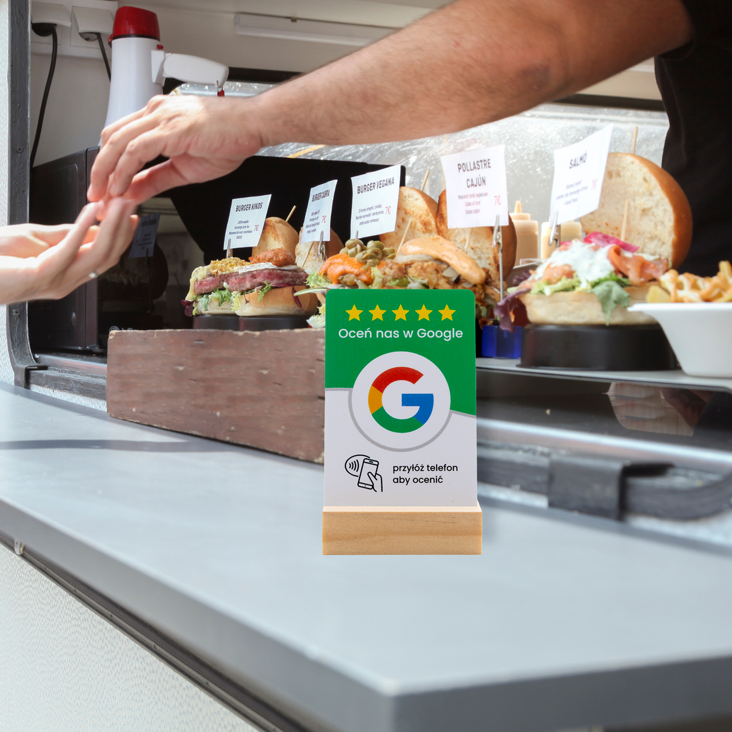 Karta feedbackowa z NFC i QR dla szybkich opinii Google i lepszego feedbacku.