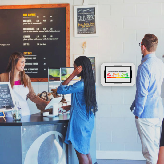 Kiosk naścienny w kawiarni do zbierania opinii