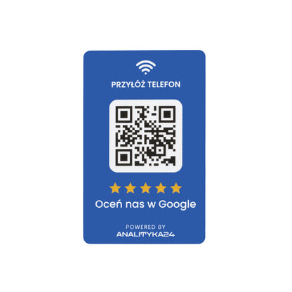 tył niebieskiej karty NFC zo zbierania opinii na białym tle