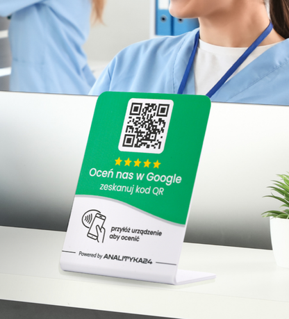 Zielony prezenter NFC w recepcji 