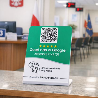 Prezenter NFC z kodem QR na blacie w urzędzie