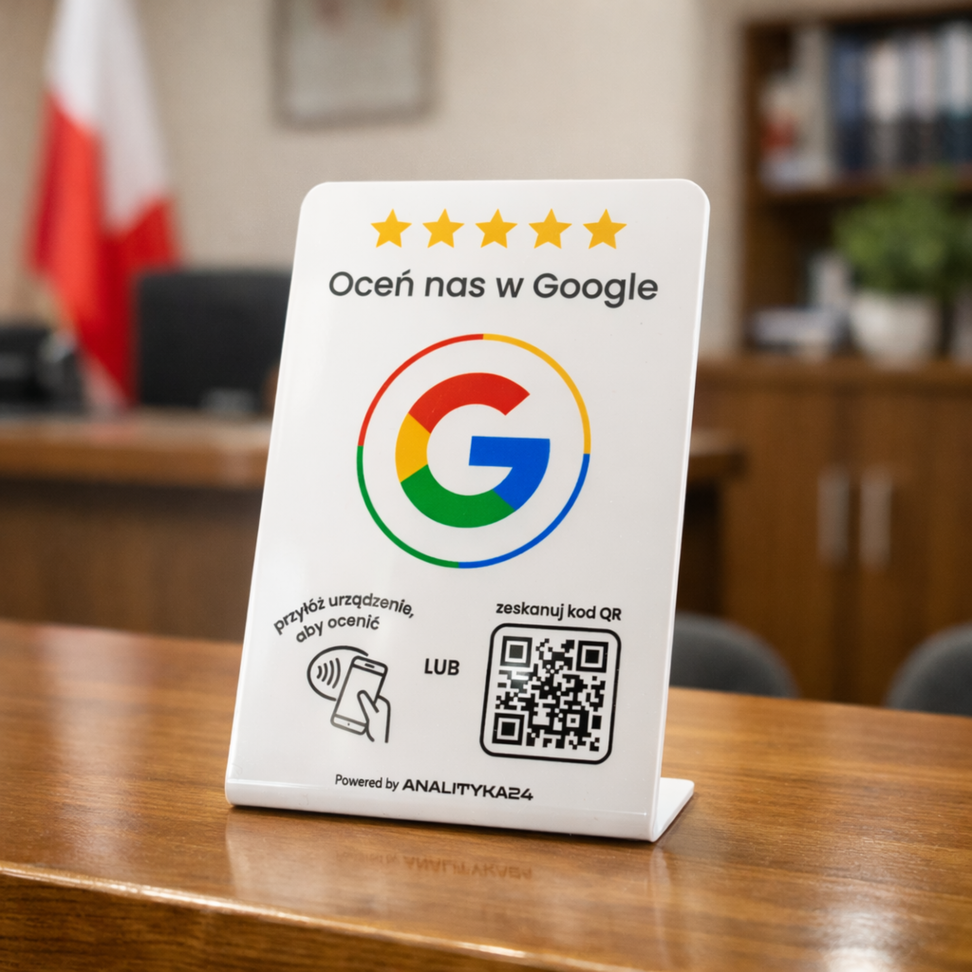 biały prezenter nfc w urzędzie